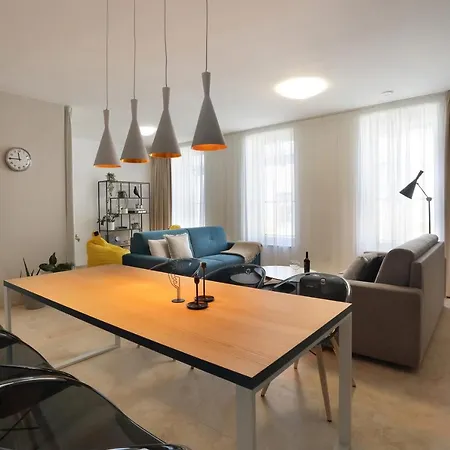 Omega Apartment *
